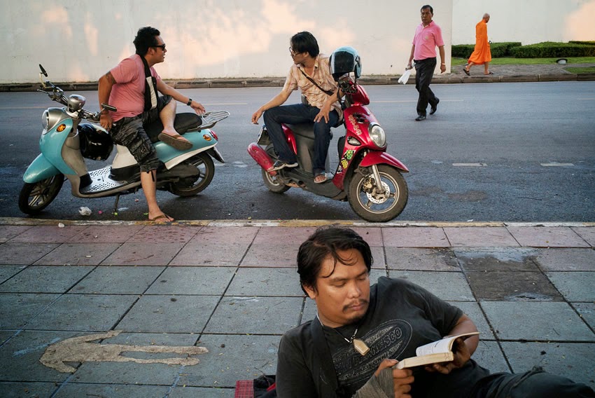 Tavepong Pratoomwong — потрясающий стрит-фотограф из Тайланда