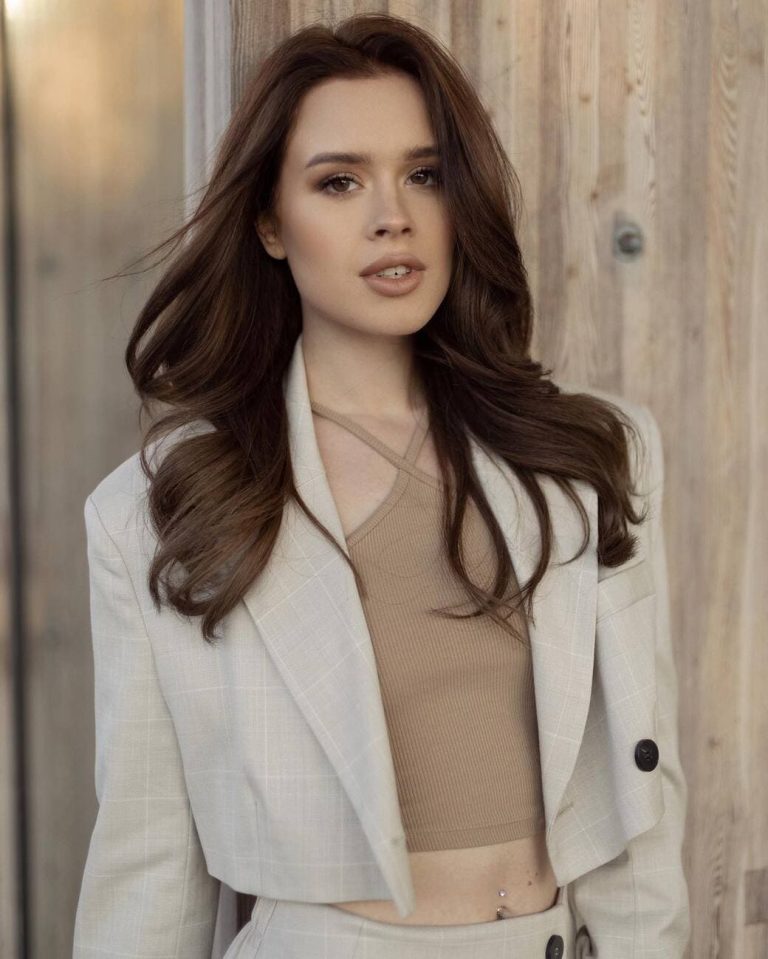 Настя Рыжик видео