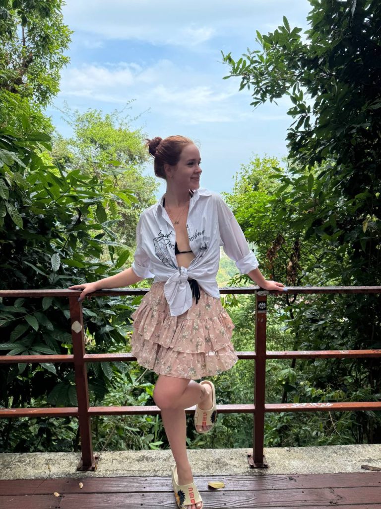 Настя Рыжик видео