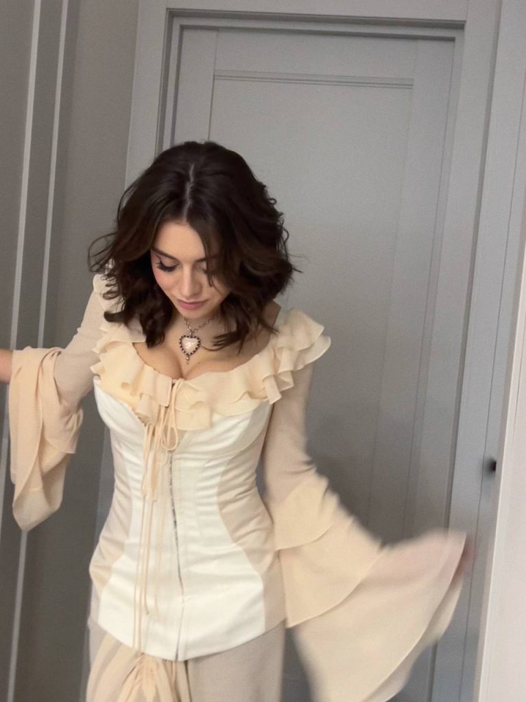 Сабина Хайрова грудь