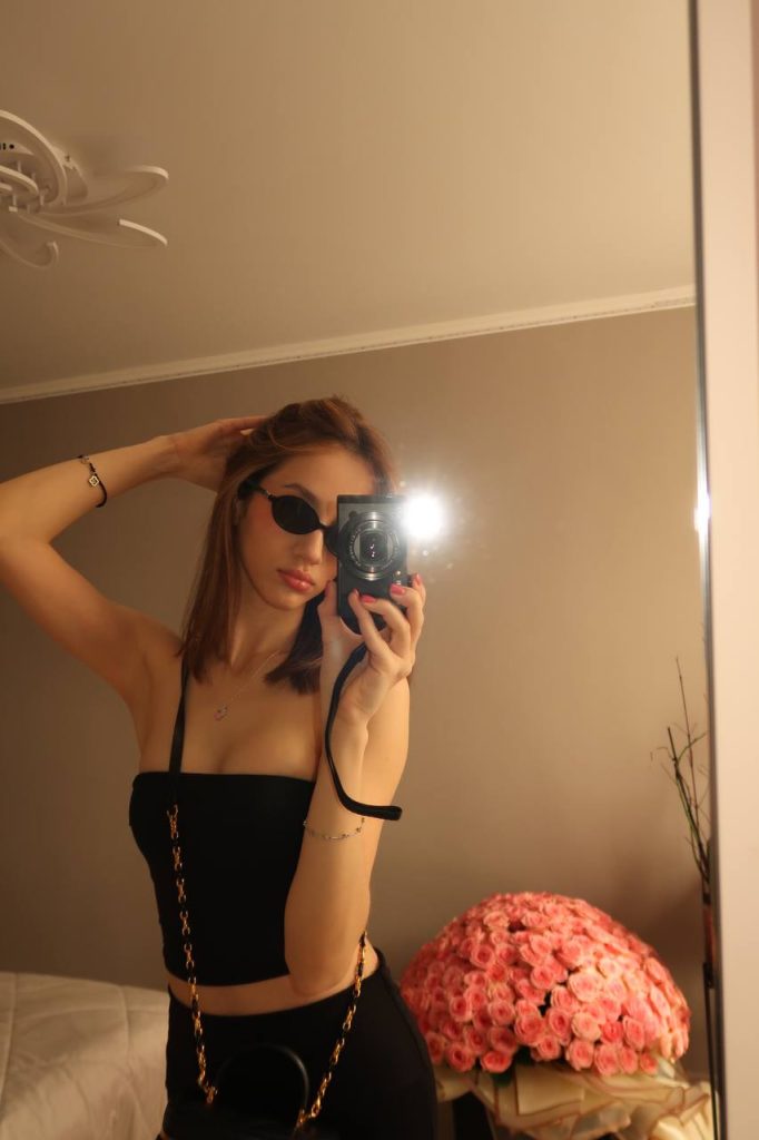 7Angelinka голая