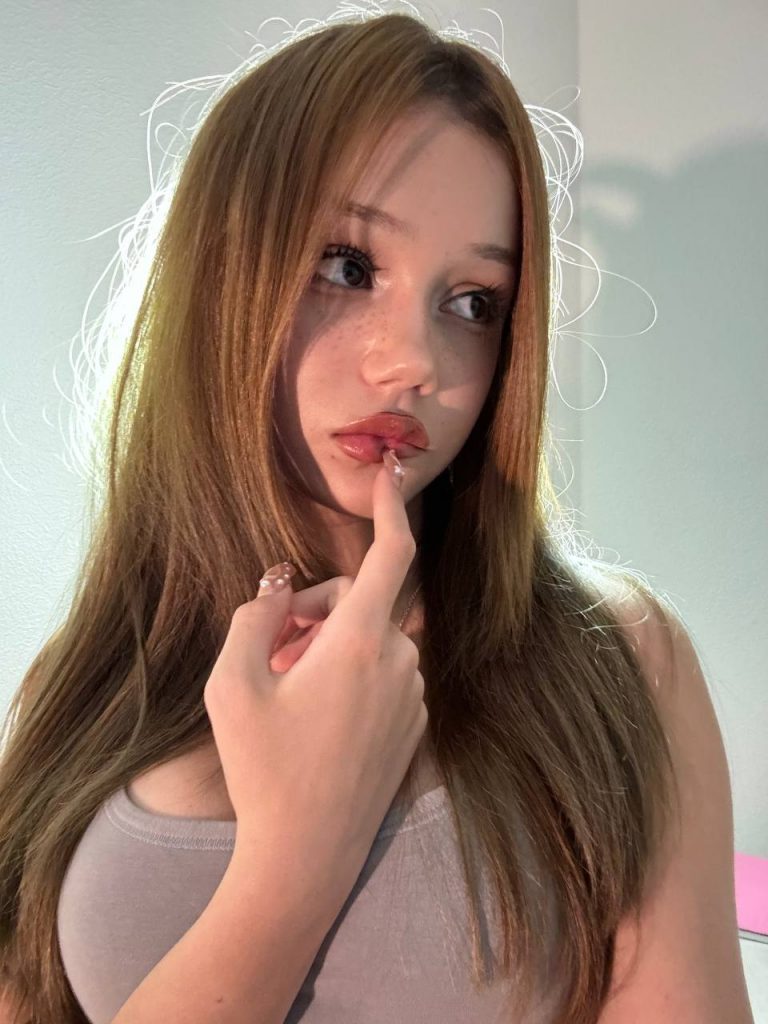 Антотка сиськи