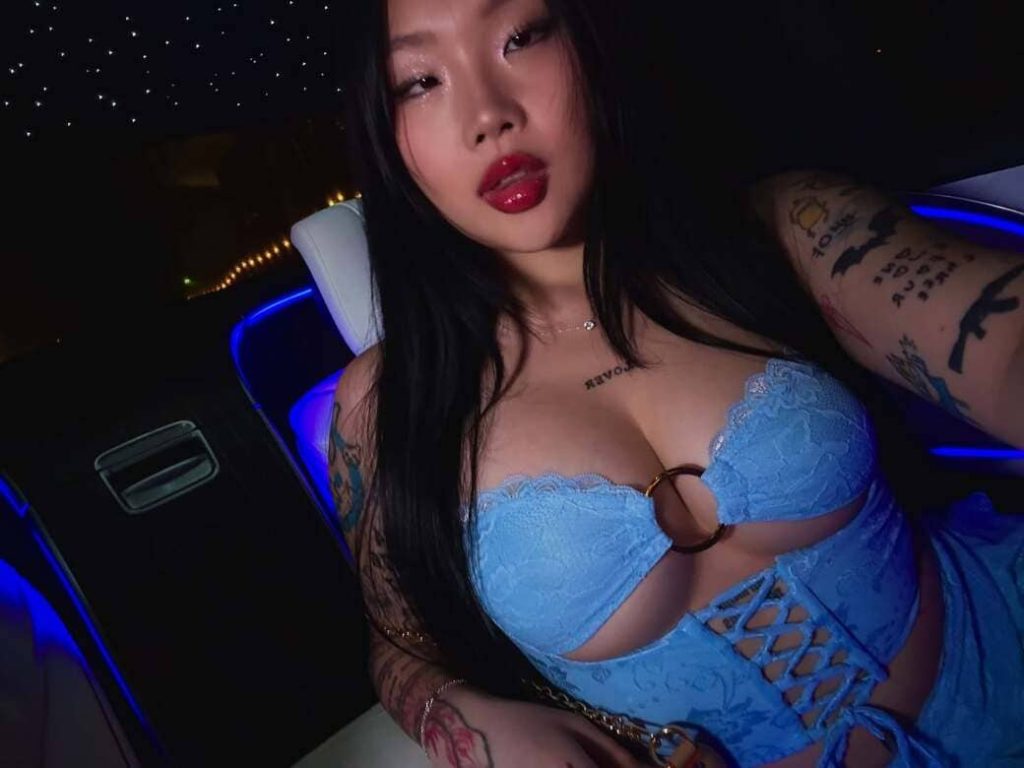 Arlene Lee голая