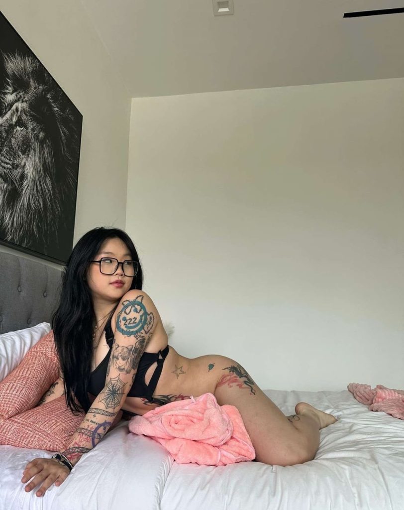 Arlene Lee голая