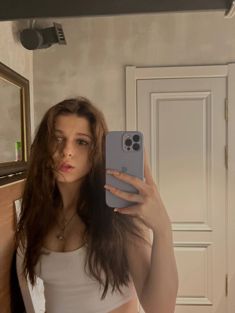 lera simka сиськи