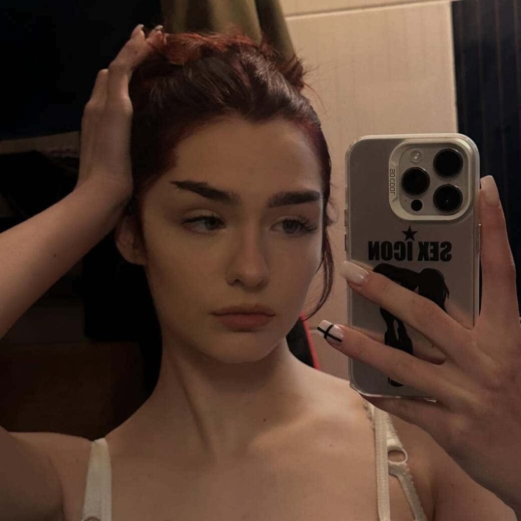 Лил Фридж  голые фото