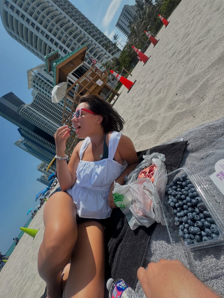 Полина Хлеб голая