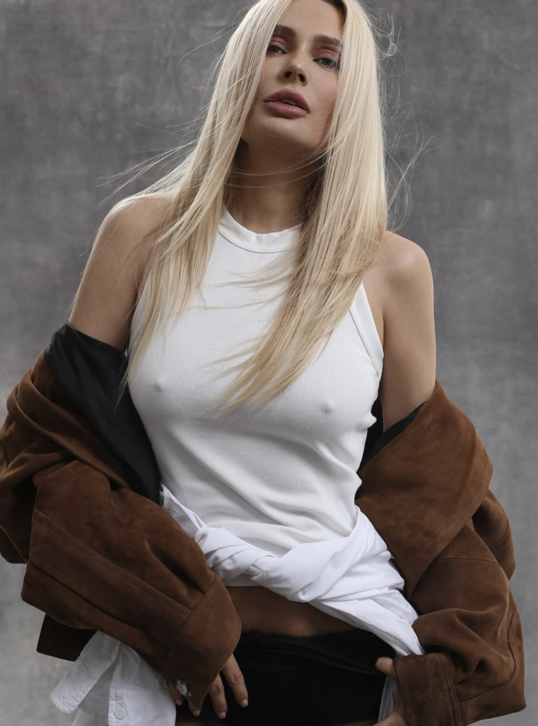 Наташа Рудова голая