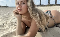 Луч в купальнике